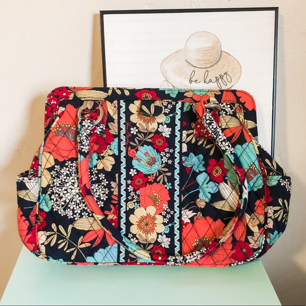 Vera Bradley Happy Snails Purse in Great Condition